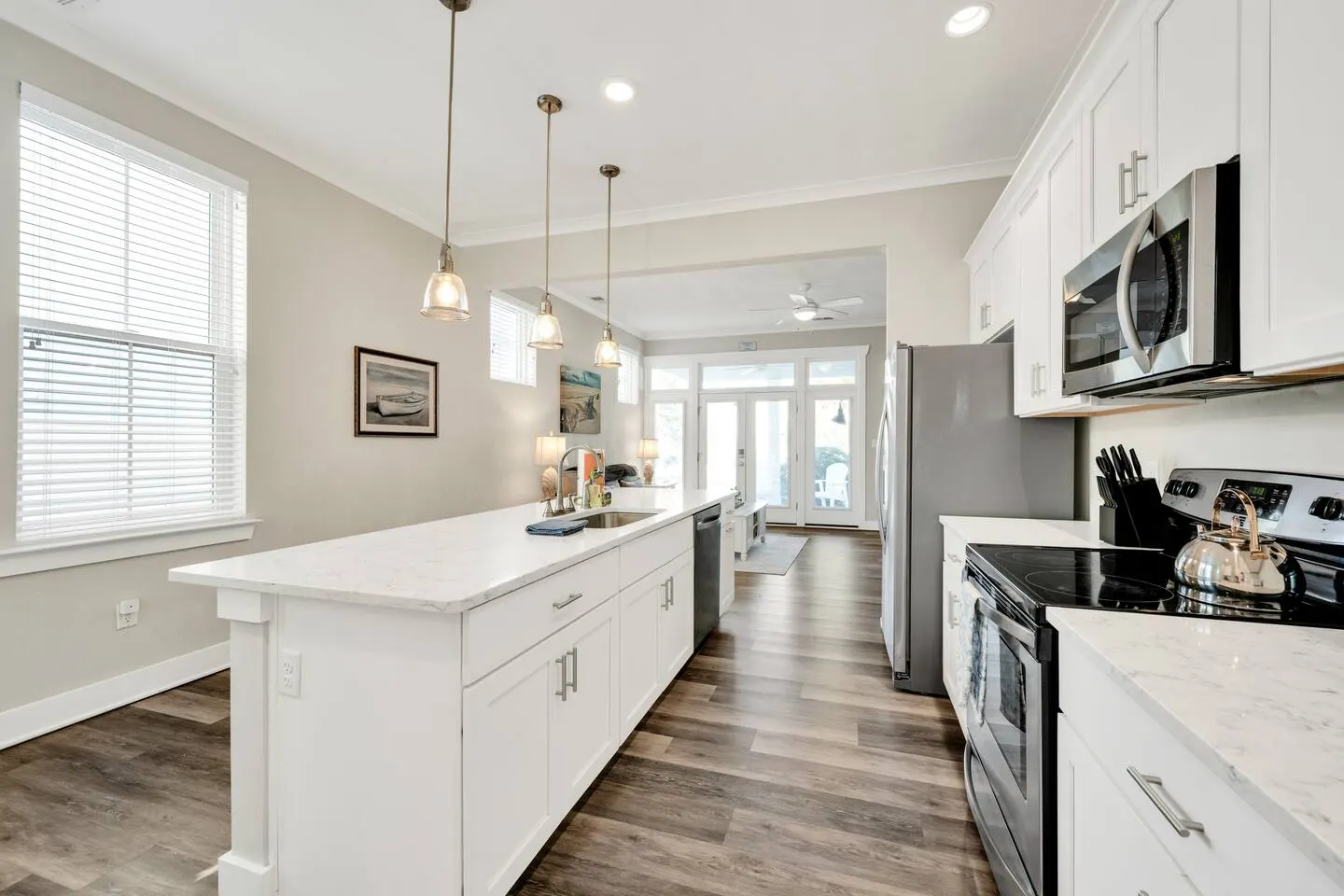 Coastal 4BR Walk To Boardwalk & Beach 3