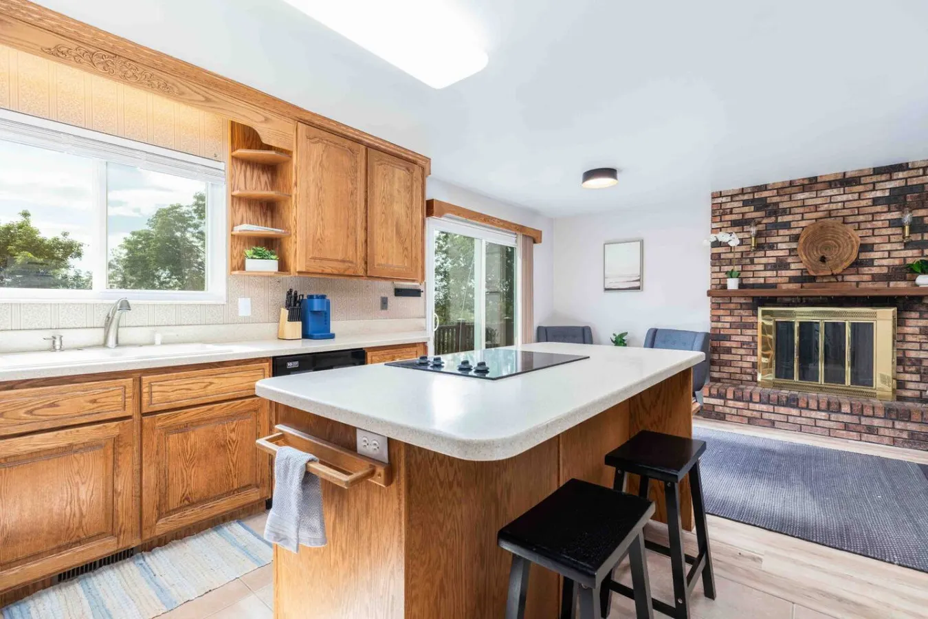 Perfect Farmington Family Home -Hot Tub, Large Deck and View - close to Lagoon! 15