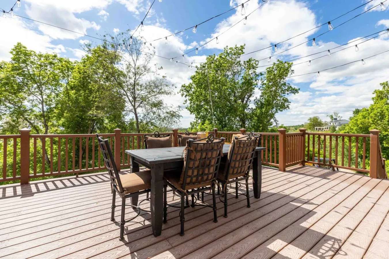 Perfect Farmington Family Home -Hot Tub, Large Deck and View - close to Lagoon! 19