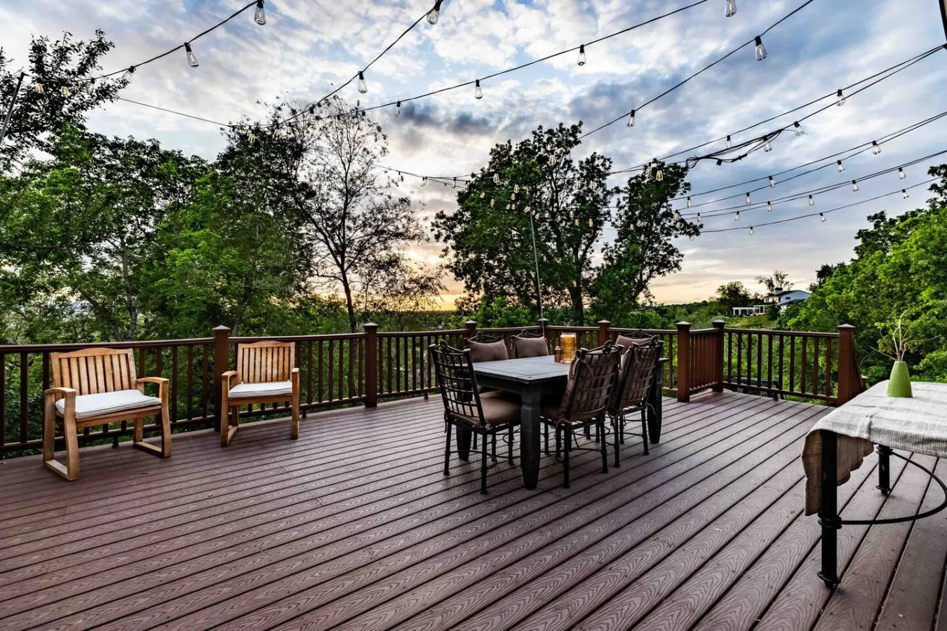 Perfect Farmington Family Home -Hot Tub, Large Deck and View - close to Lagoon! 20