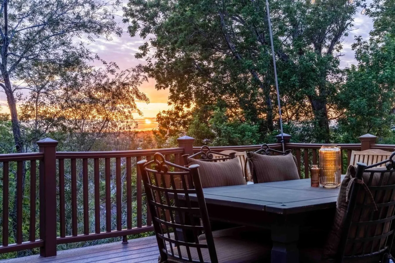 Perfect Farmington Family Home -Hot Tub, Large Deck and View - close to Lagoon! 6
