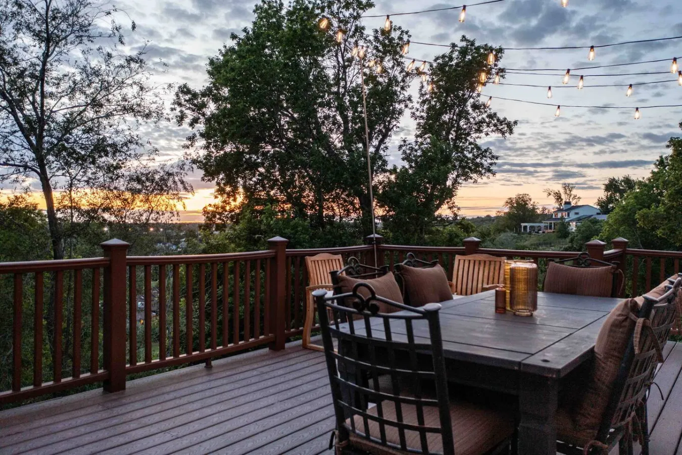 Perfect Farmington Family Home -Hot Tub, Large Deck and View - close to Lagoon! 7