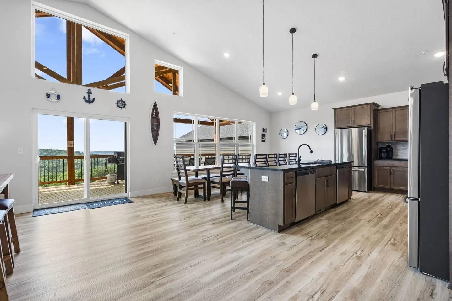 Lakeview Fun! Pool Table, Resort & Private Hot Tub 13