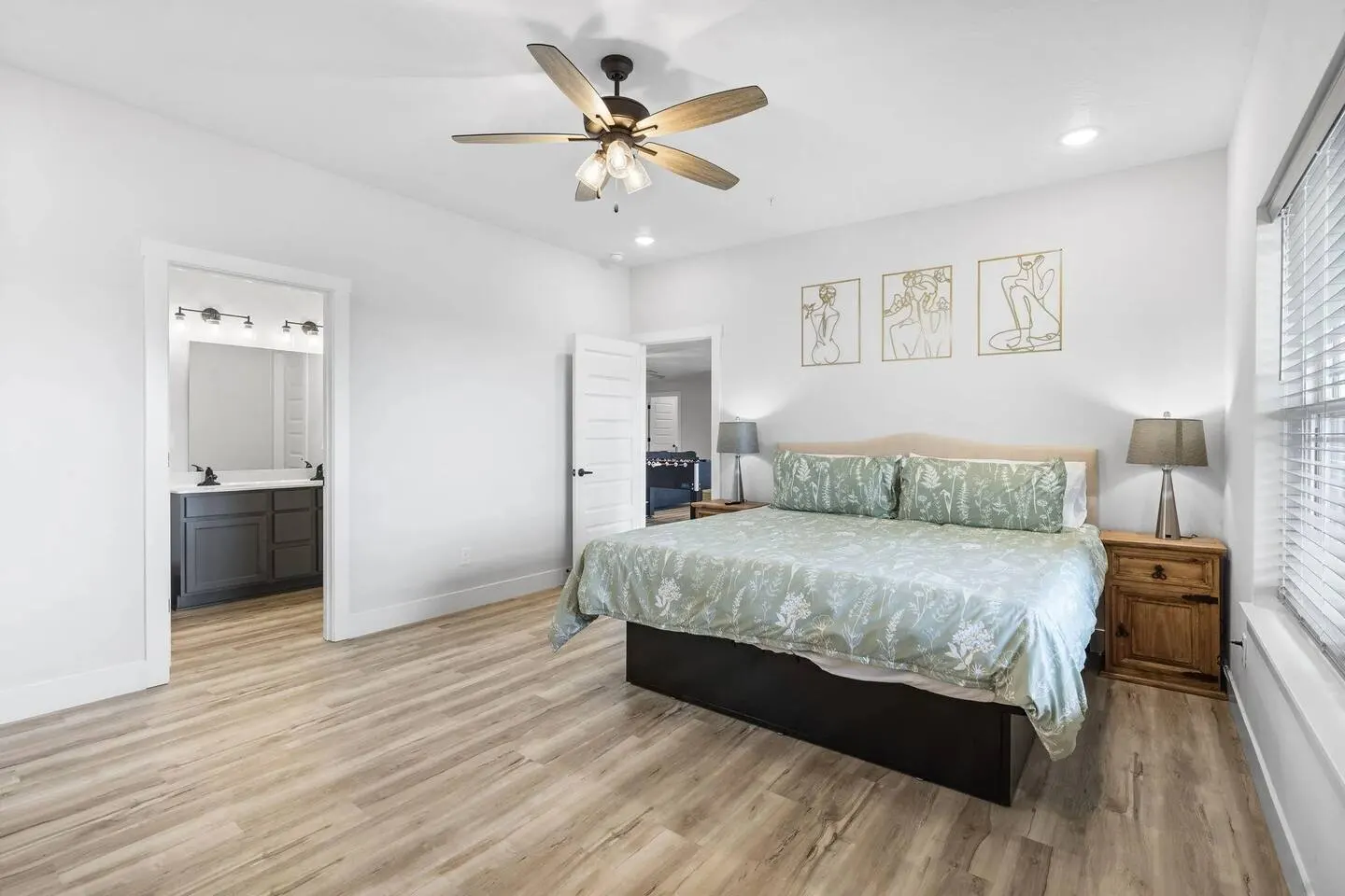 Lakeview Fun! Pool Table, Resort & Private Hot Tub 20