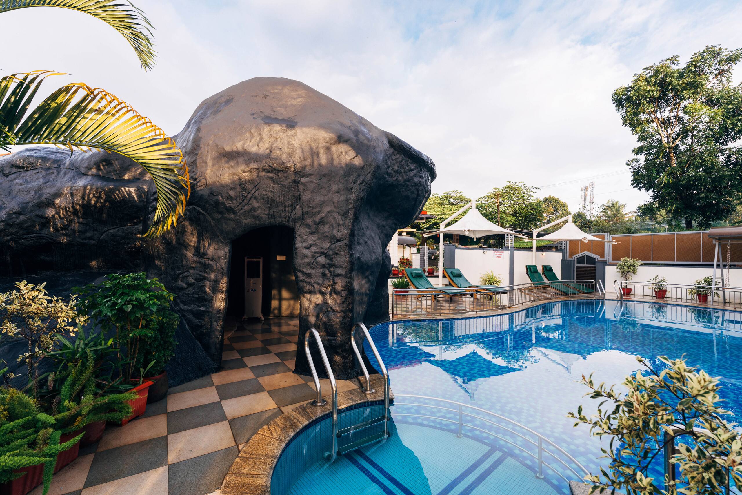 Ekadanta by Raho - Orchard Pool Villa 8