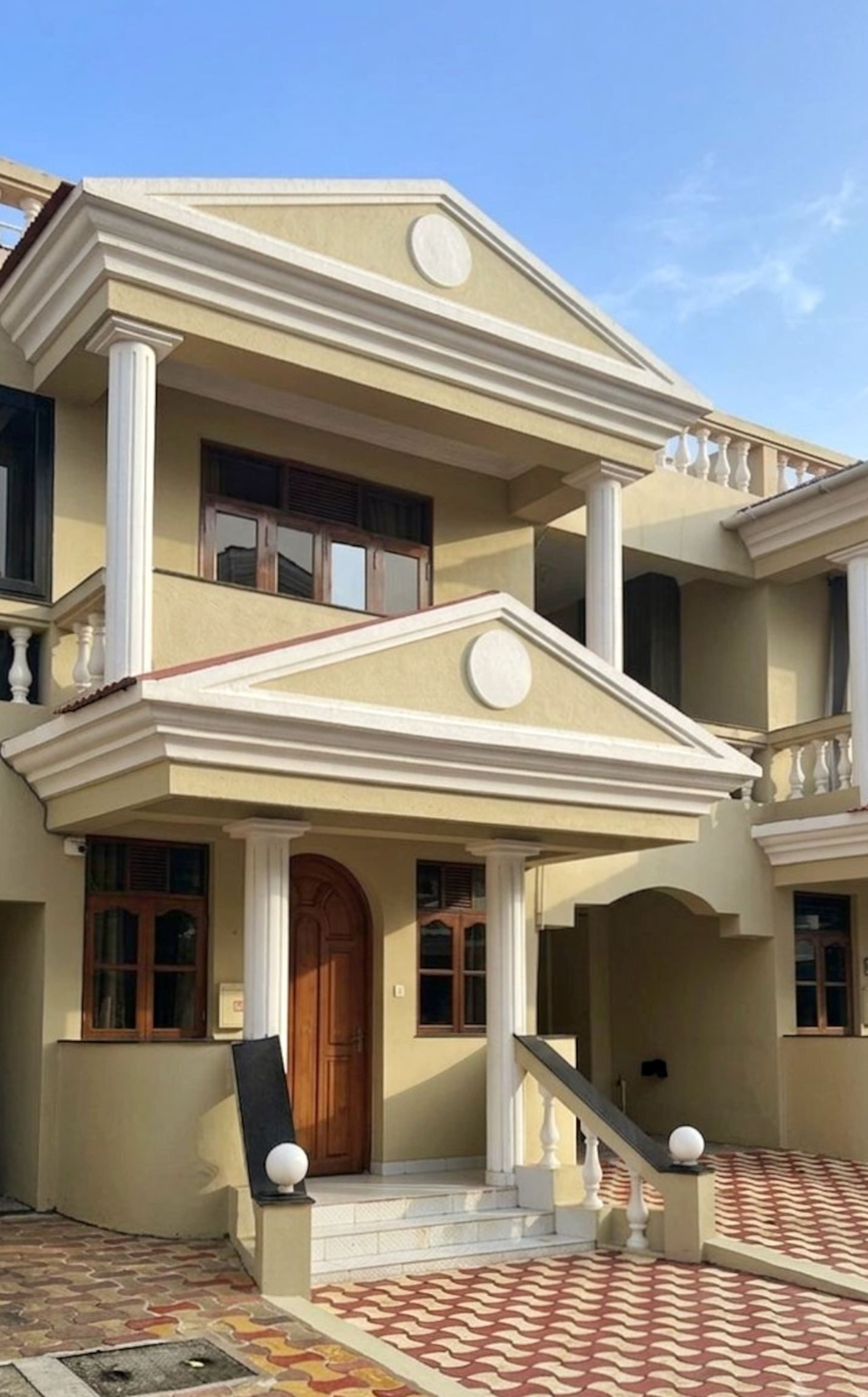 Poolside 2BHK Row House in Benaulim, Goa — photo 2