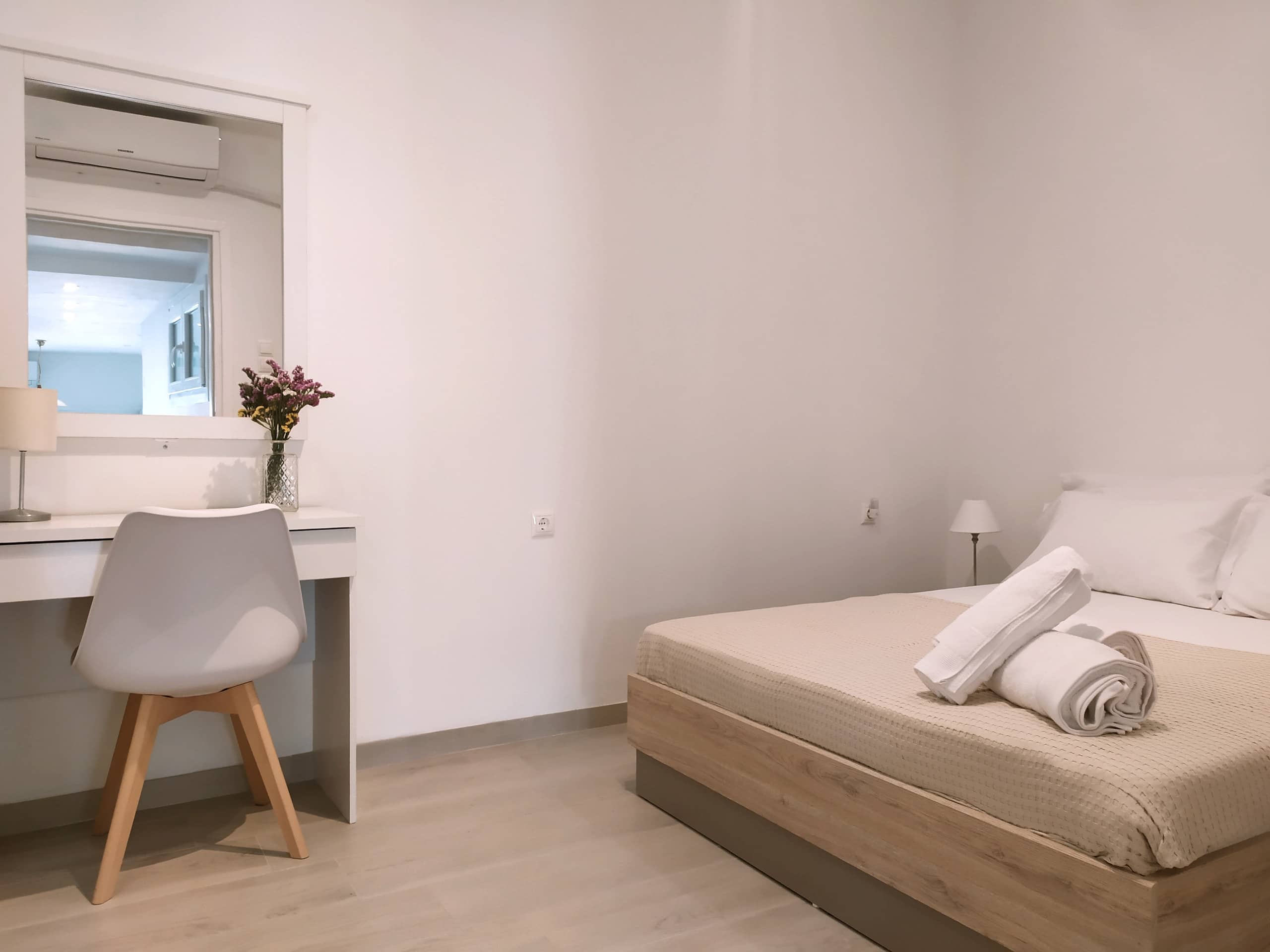 White Alley Apartment at Mykonos Center 17