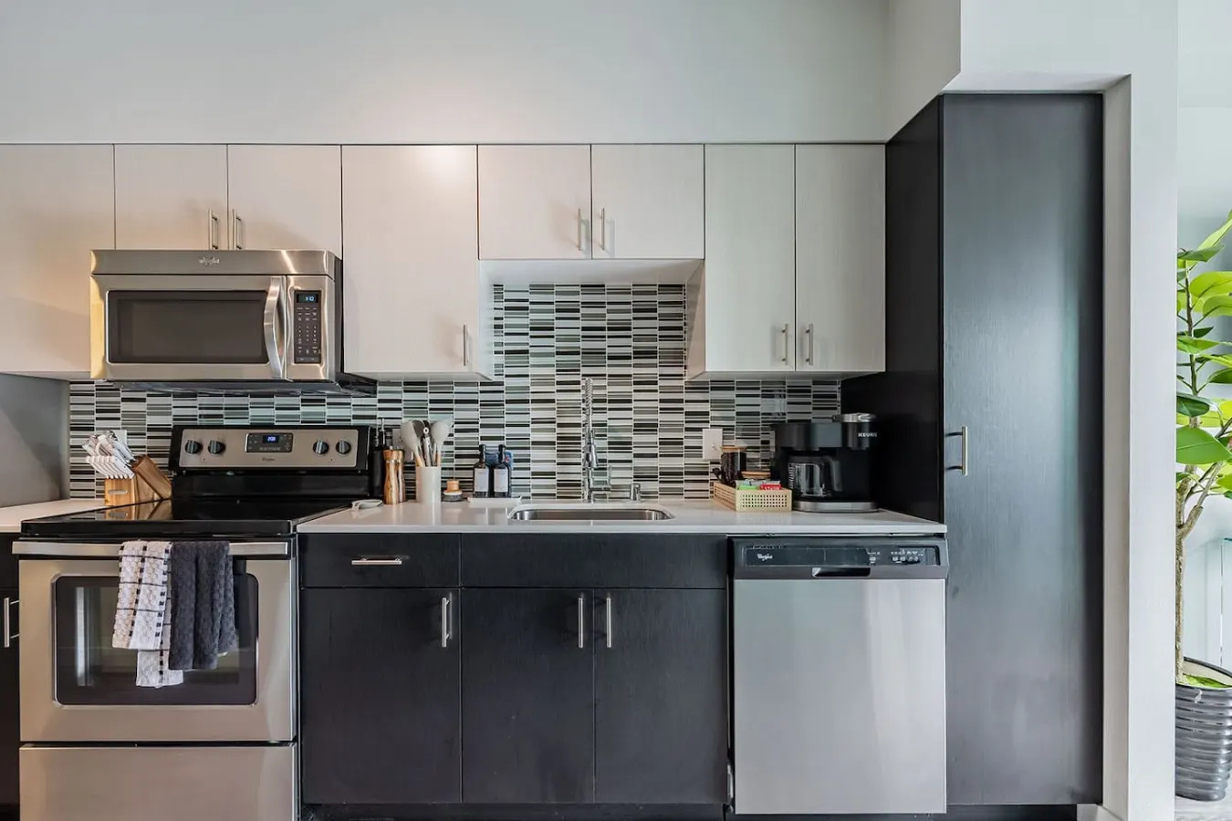 The Astra Suite Pioneer Sq Gem 11