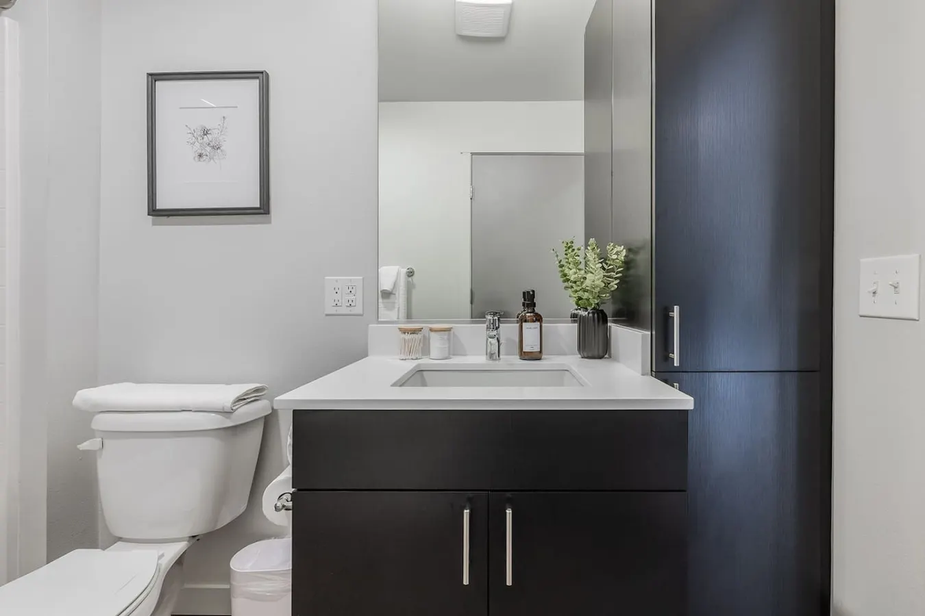 The Astra Suite Pioneer Sq Gem 16