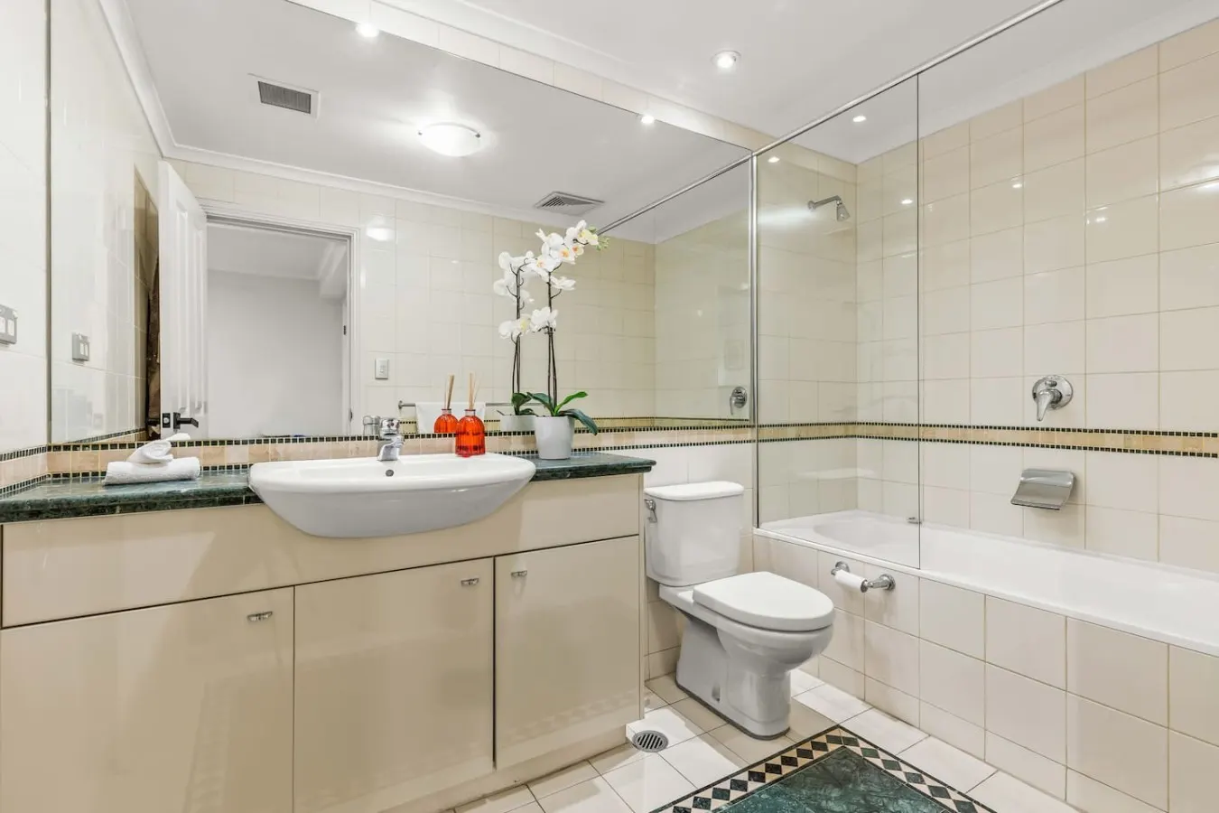 Birchgrove Harbour Escape 16