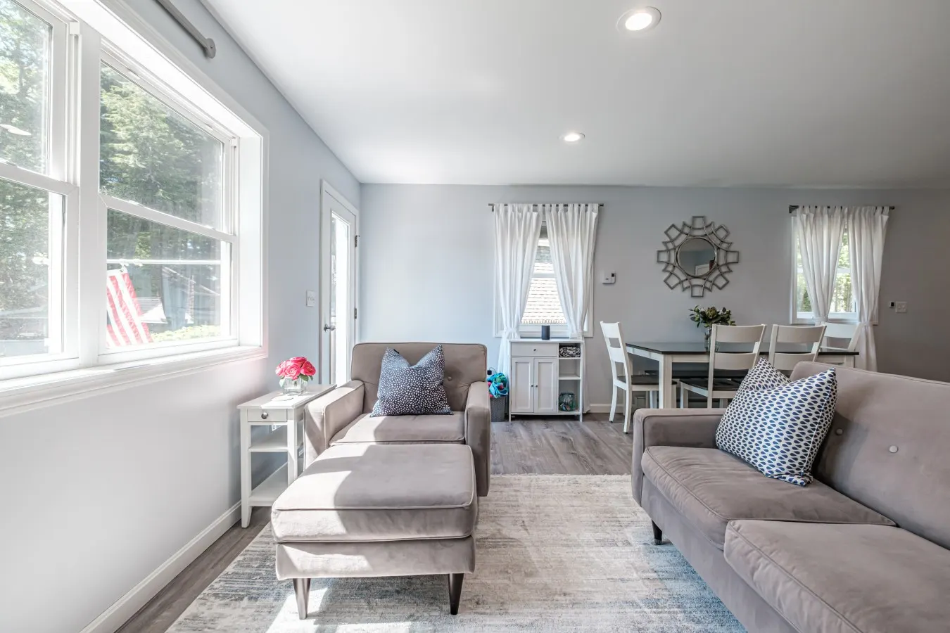 Calm Waters- a Newly Renovated Home on Sebago 10