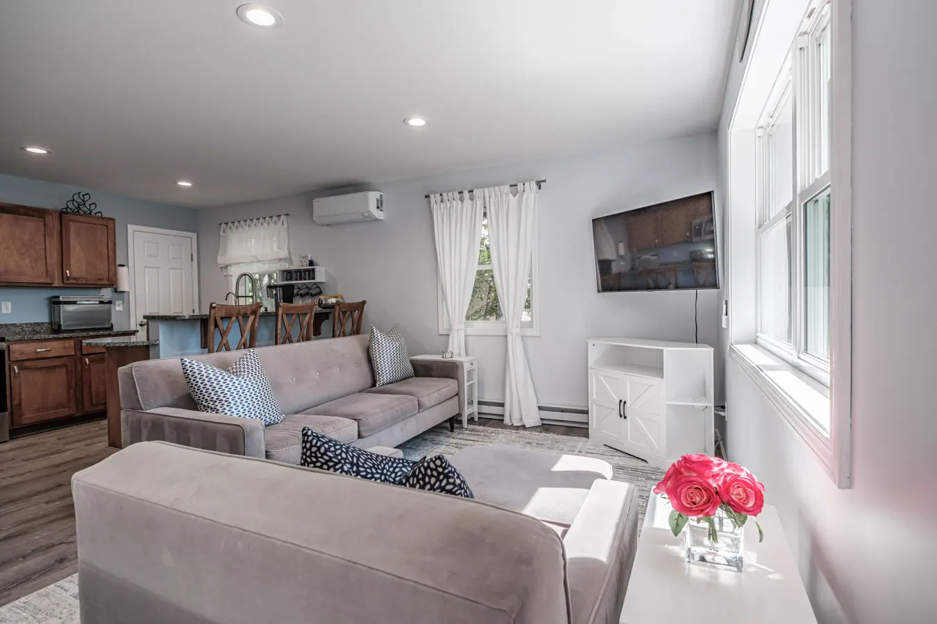 Calm Waters- a Newly Renovated Home on Sebago 7