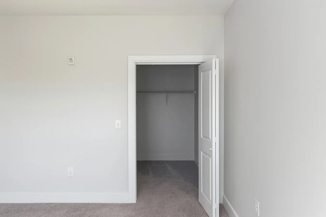 Luxury 2BR Condo Steps from UAB Campus 4th 18