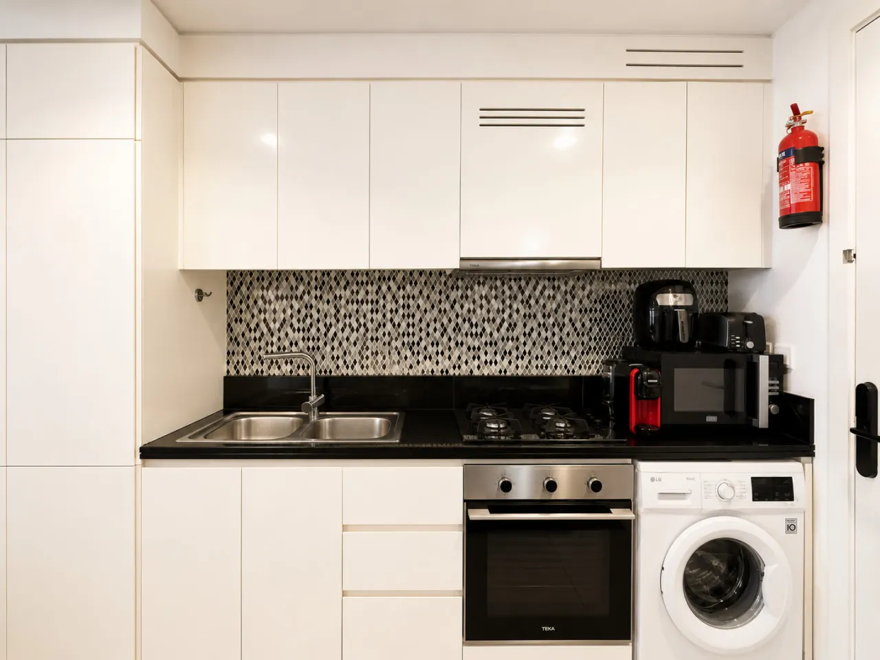 Dream Shoma -Cozy Studio In Business Bay 8
