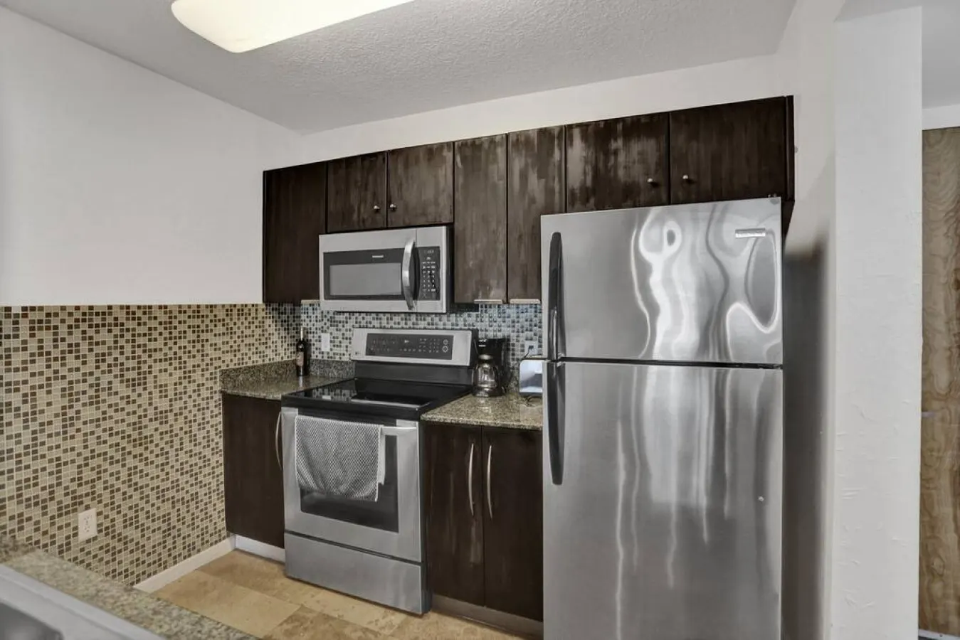 Superb Private unit Perfectly Located In Brickell 15