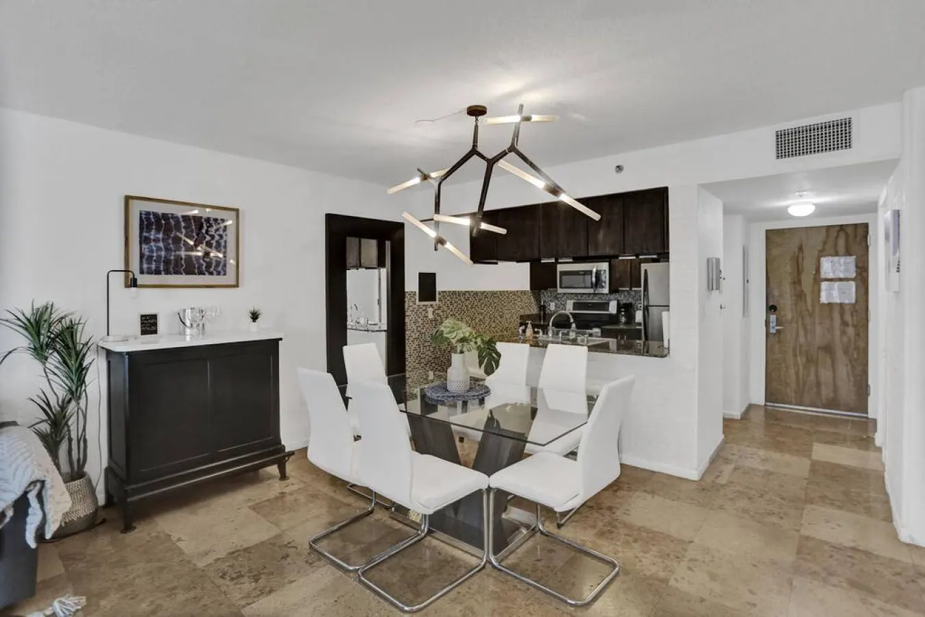 Superb Private unit Perfectly Located In Brickell 4