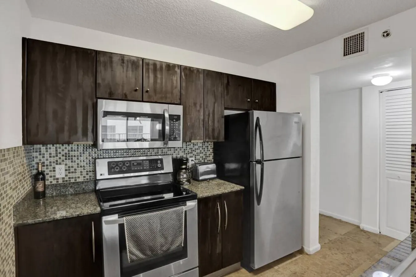 Superb Private unit Perfectly Located In Brickell 8