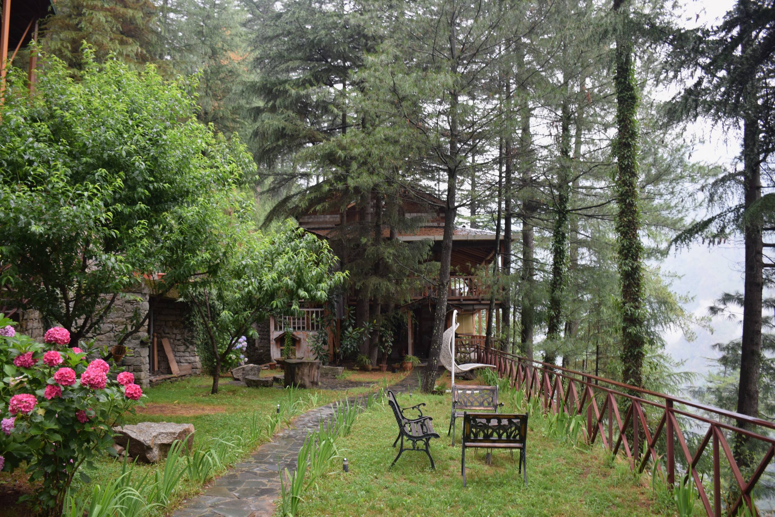 Wood House - Kudrat-A Boutique Homestay in Tirthan 6
