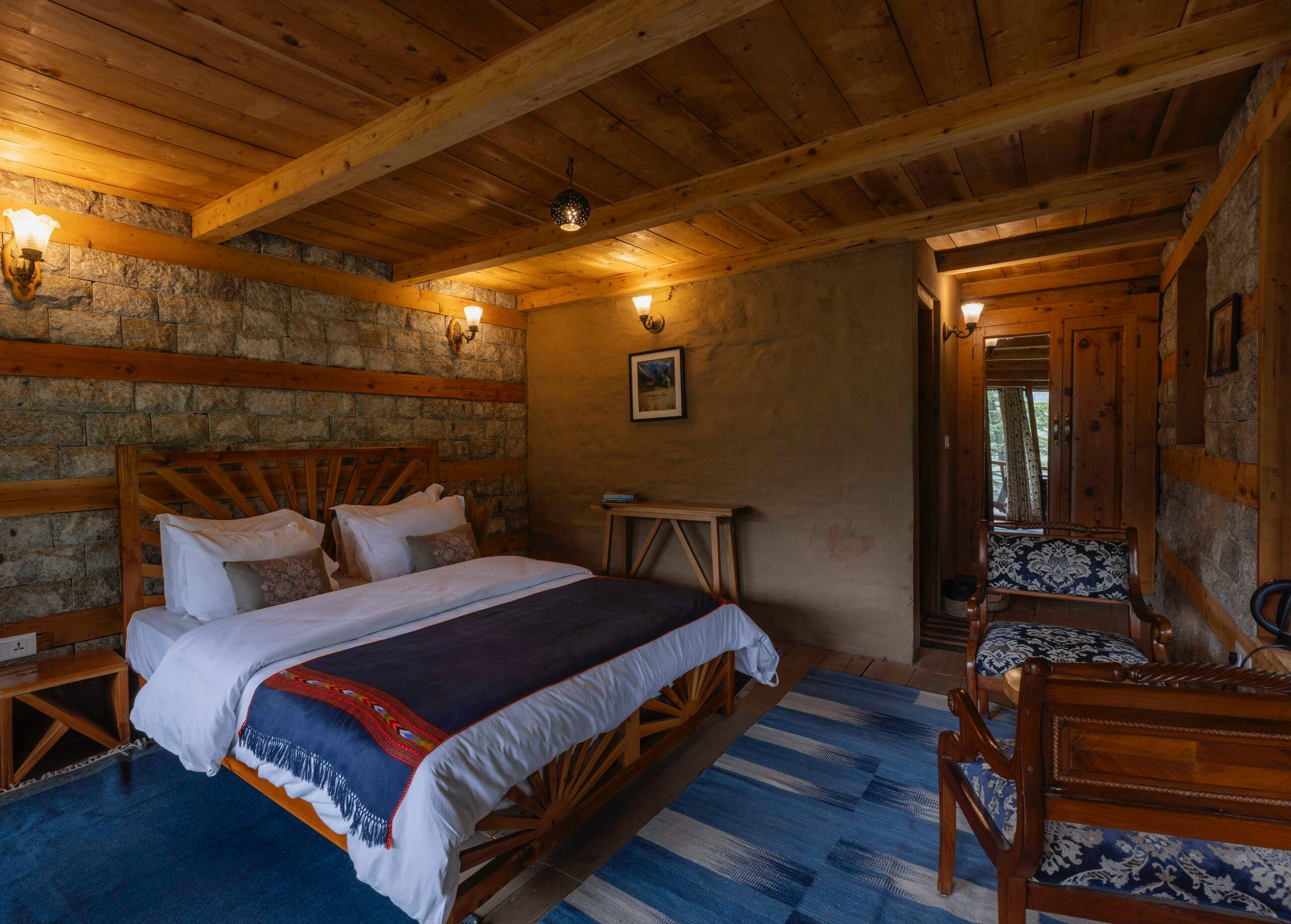 Wood House - Kudrat-A Boutique Homestay in Tirthan 29