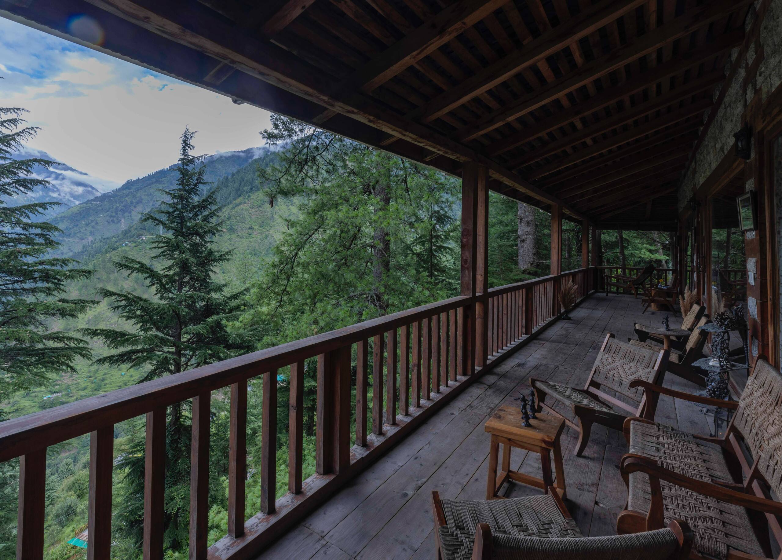 Wood House - Kudrat-A Boutique Homestay in Tirthan 23
