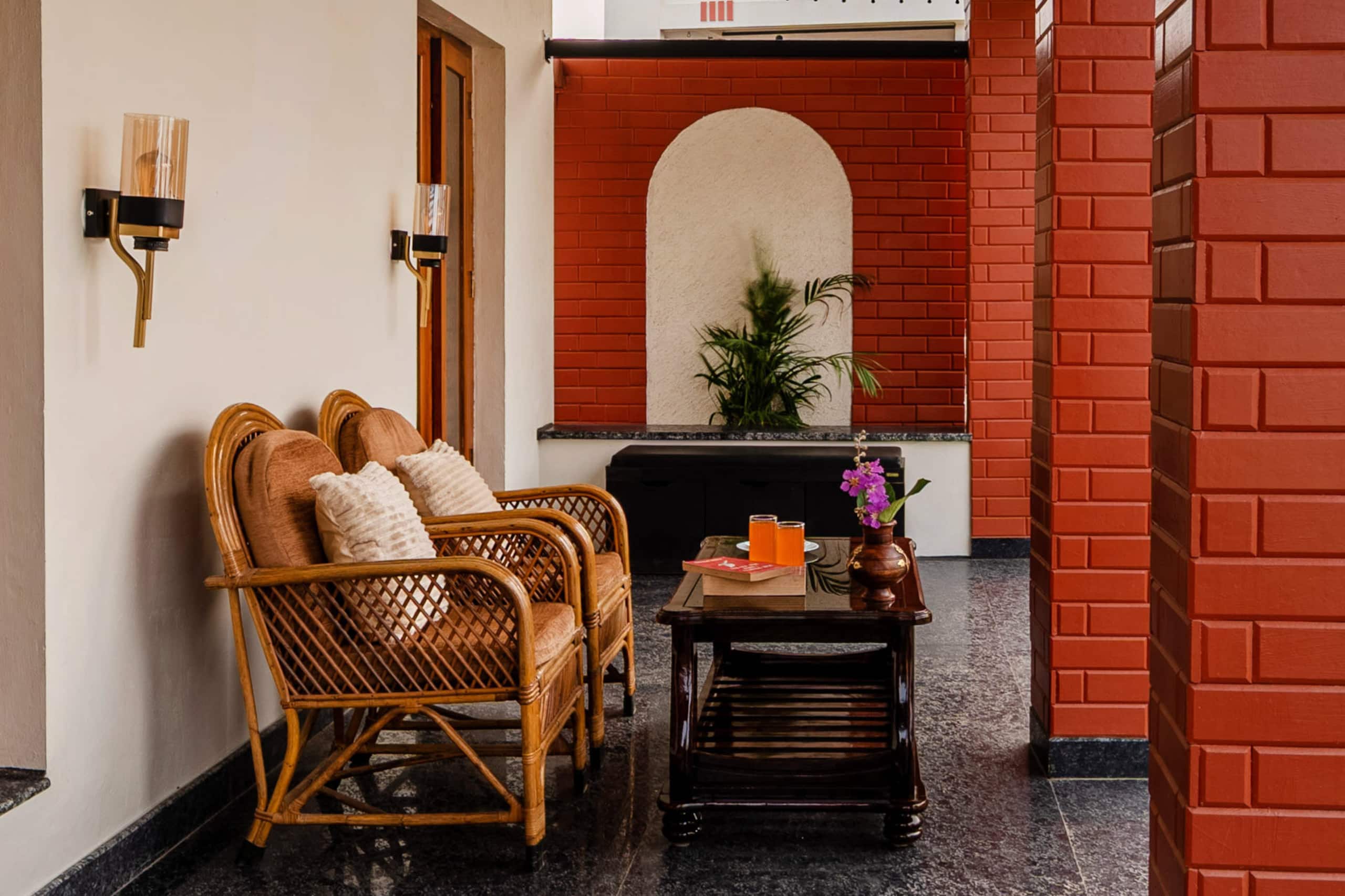 StayVista at Bean & Brick Villa w/Bonfire & Garden — foto 3