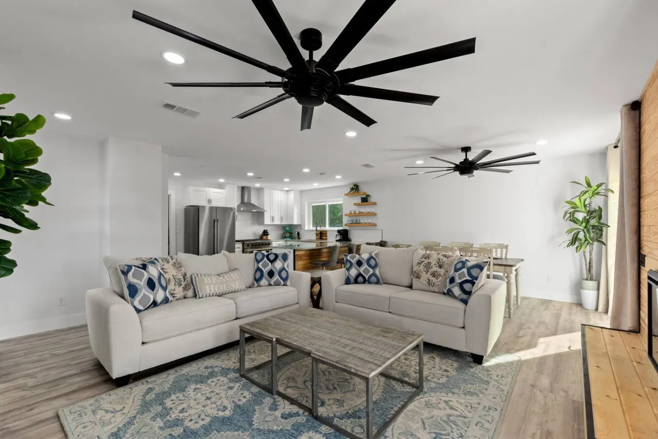 Casa Del Palms Pool + Family Fun, Walk to Beach 11