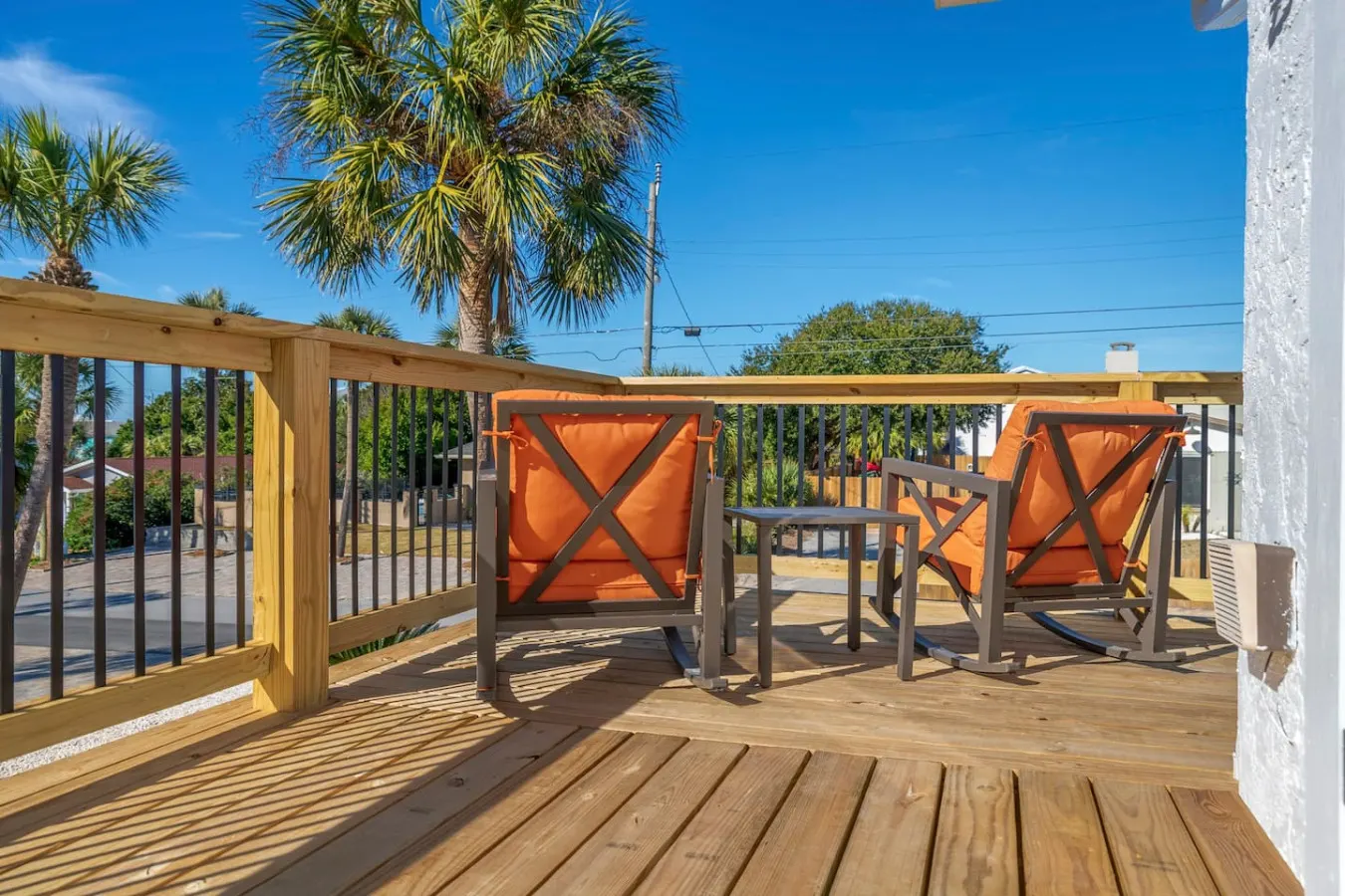 Casa Del Palms Pool + Family Fun, Walk to Beach 7