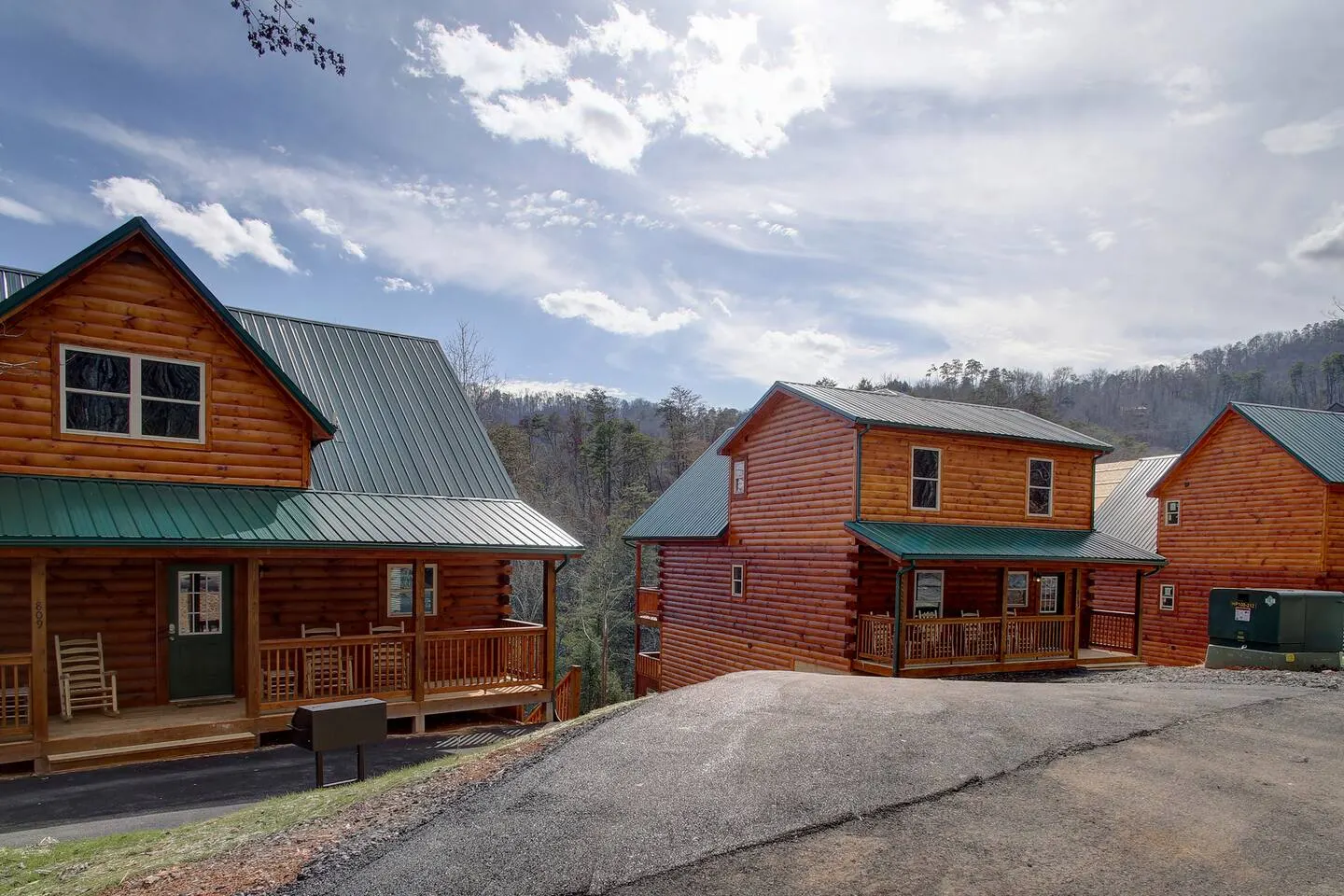 NEWLY Built! 5BR-5BH-Hottub-WIFI-Theater-Pool Tble 15