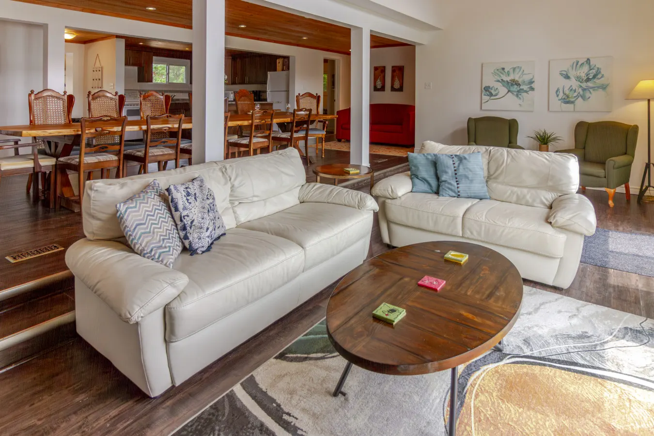 Westlake Consecon Lodge; beach pass! West Lake Vacation Home 5BR Waterfront Retreat + Near Sandbanks 10