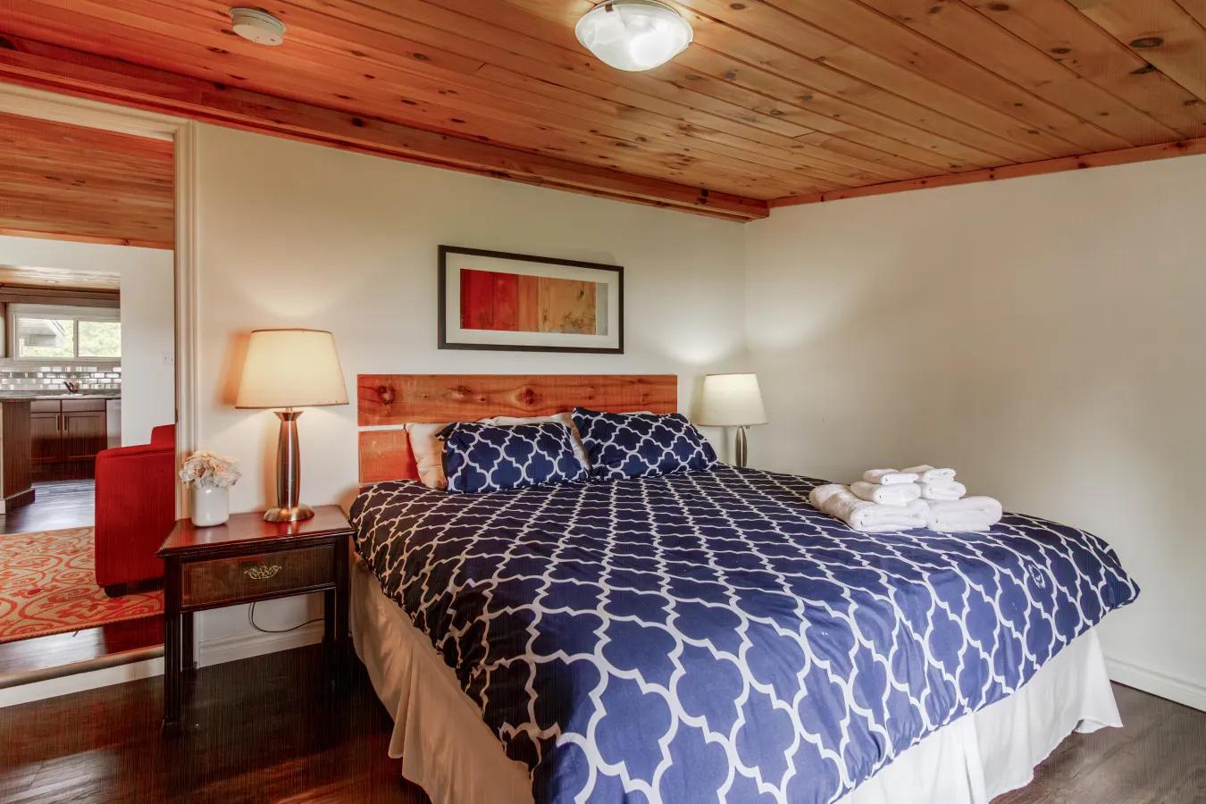 Westlake Consecon Lodge; beach pass! West Lake Vacation Home 5BR Waterfront Retreat + Near Sandbanks 20