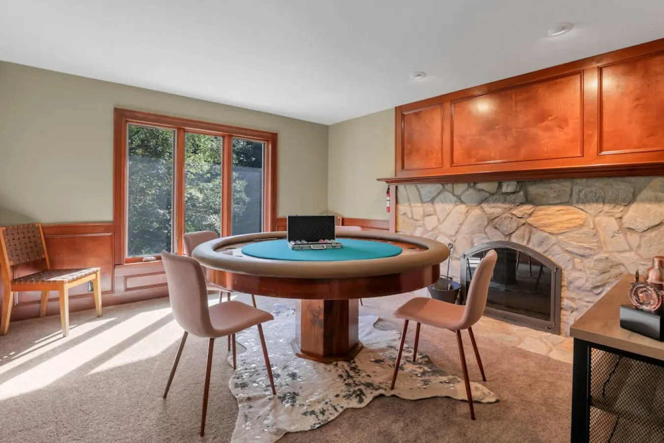 Lancaster: Valley View Villa 9