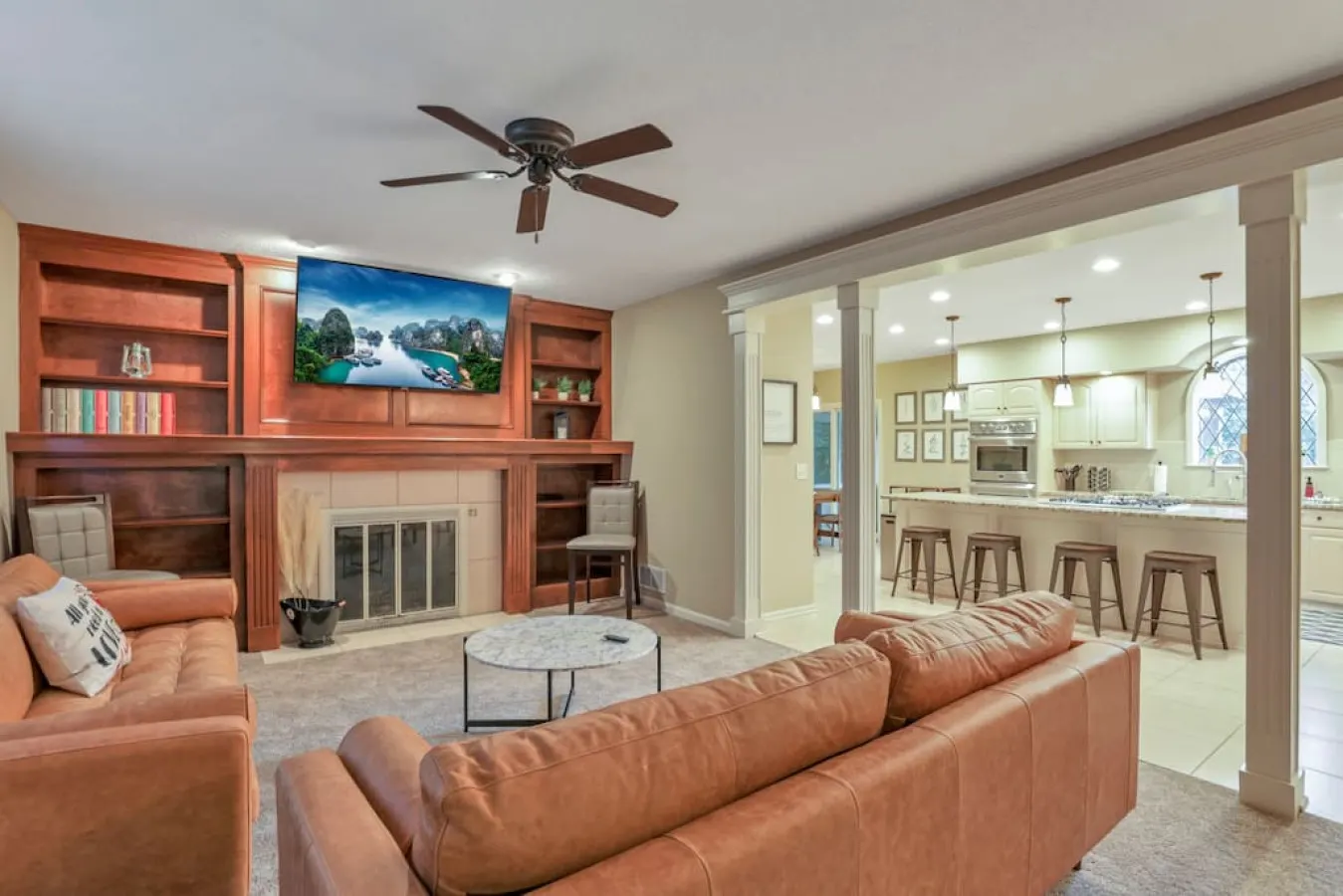 Lancaster: Valley View Villa 12