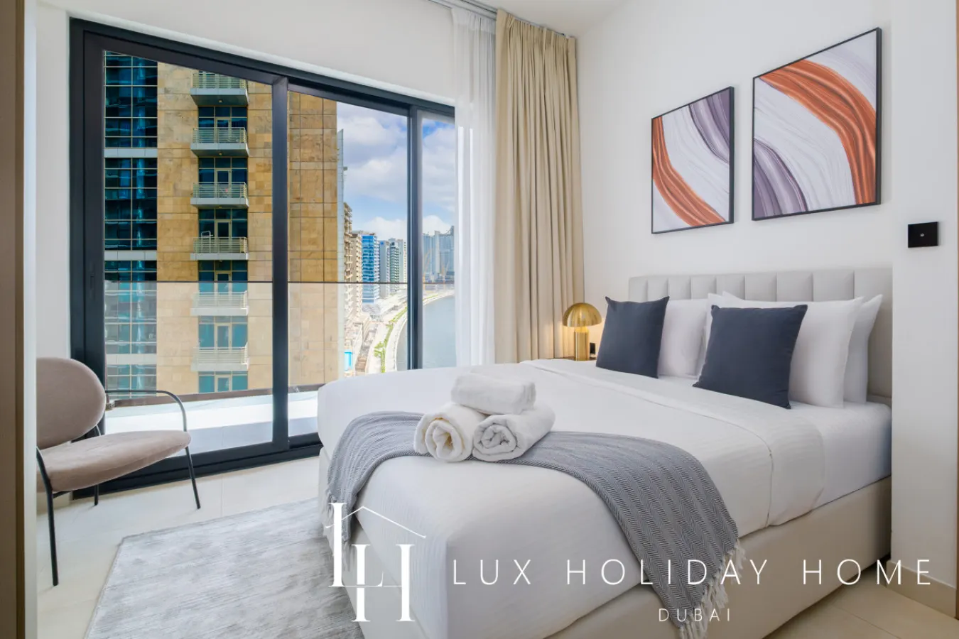 LUX The Modern Binghatti Canal Suite 3 9