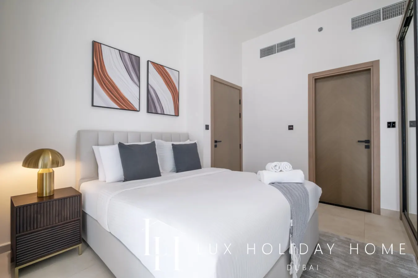LUX The Modern Binghatti Canal Suite 3 15