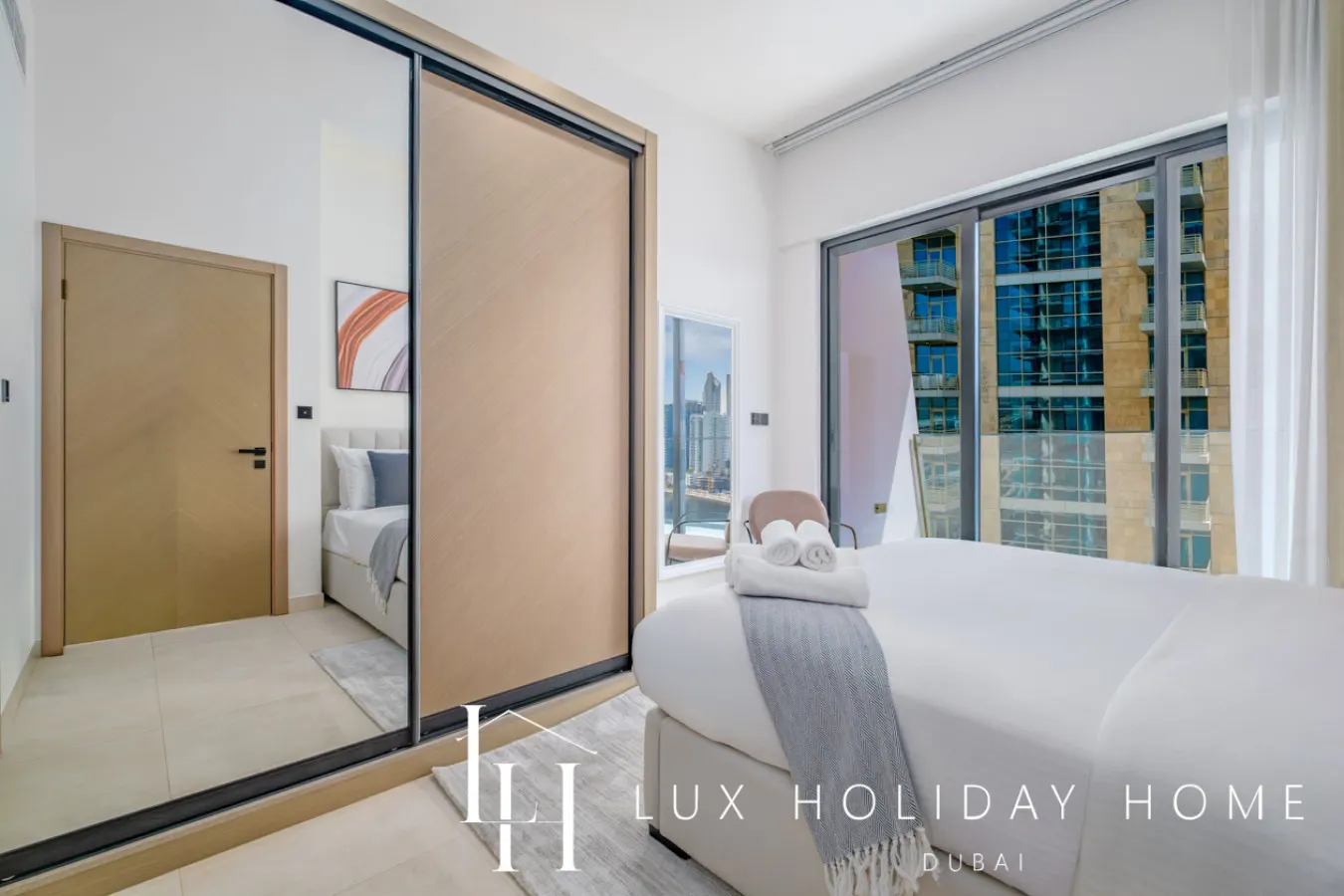 LUX The Modern Binghatti Canal Suite 3 16