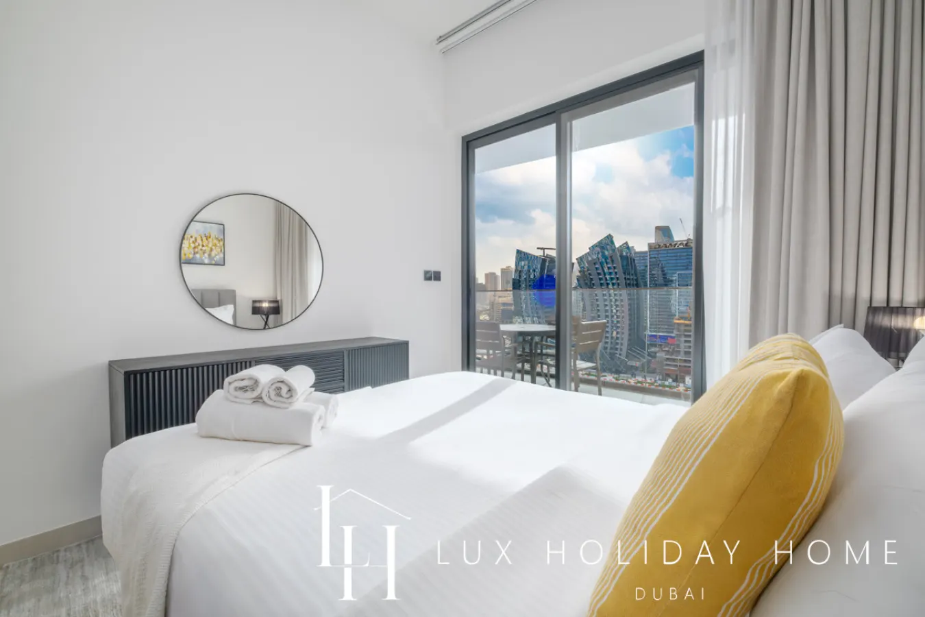 LUX The Modern Binghatti Canal Suite 3 20