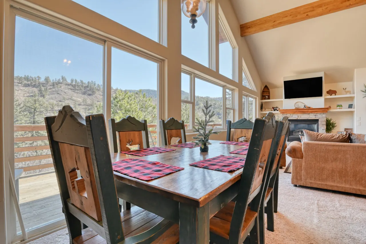 Buffalo Sunrise- Small Town Charm w/ Mountain Views 6