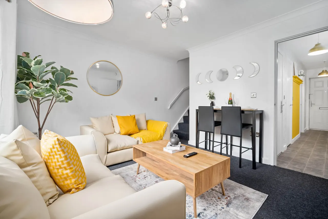 2 Bedroom House - Parking - Garden - Oldbury 17