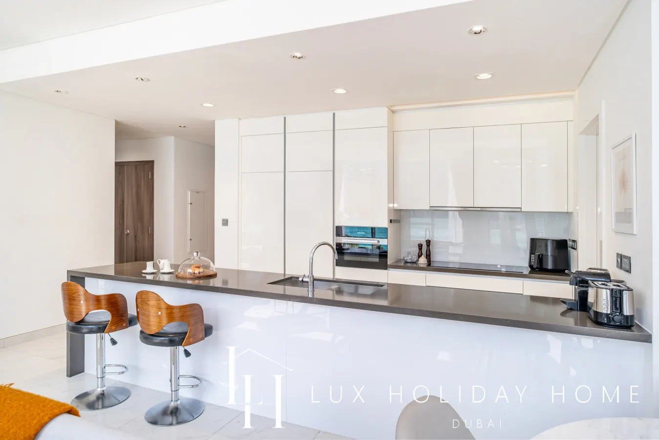 LUX The District One Lagoon View Suite 10