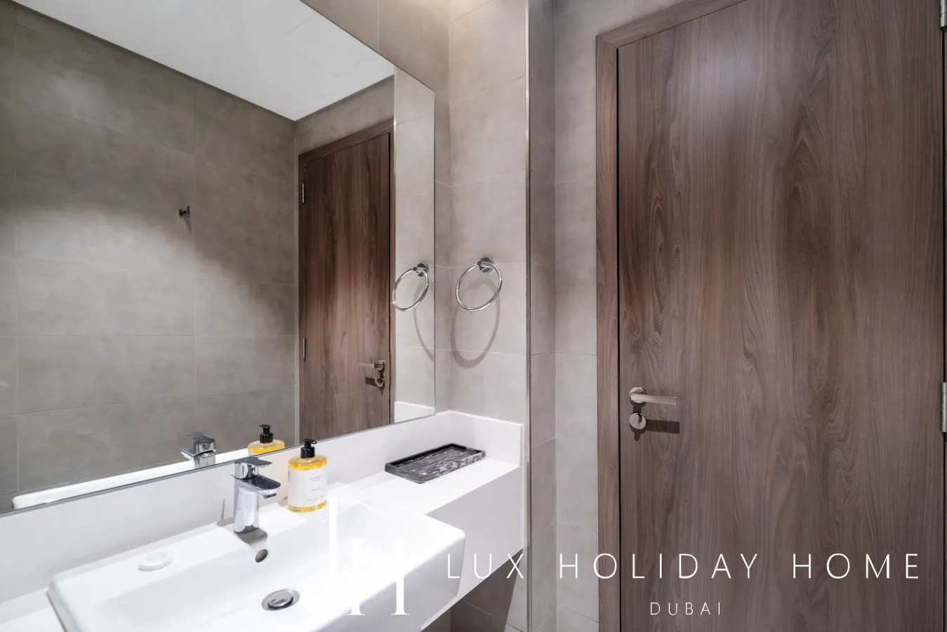 LUX The District One Lagoon View Suite 20