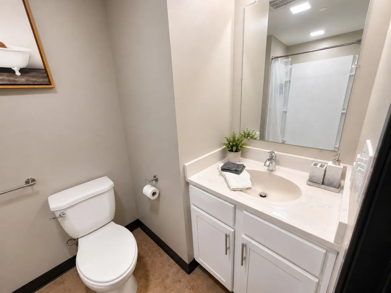 The Foundry Studio Downtown Retreat U3 10