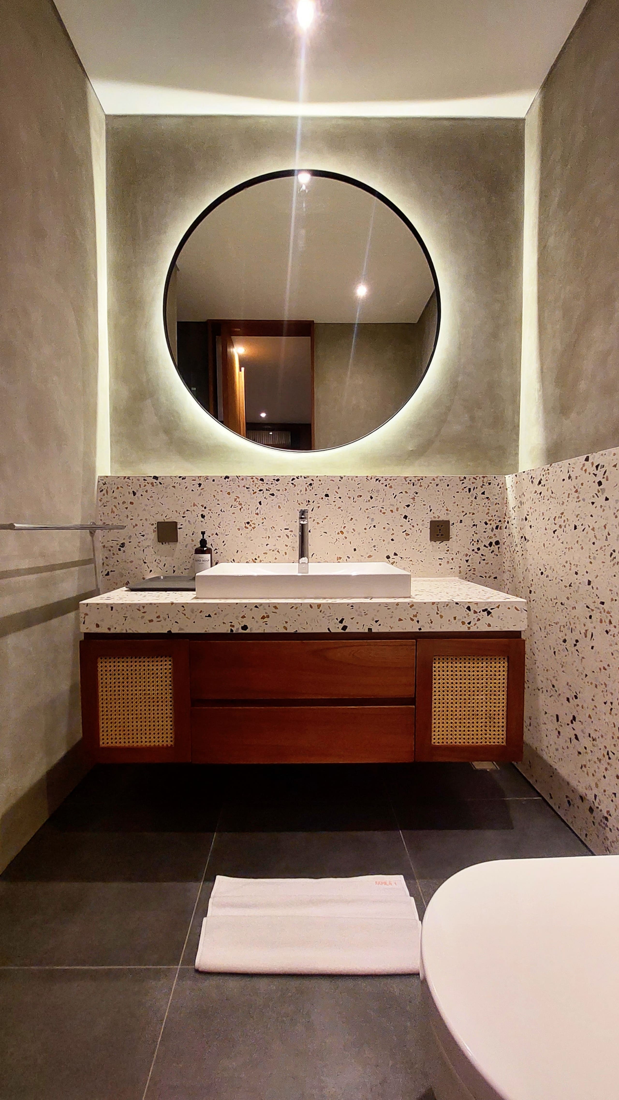 2 BR modern tropical villa@the heart of Seminyak 22