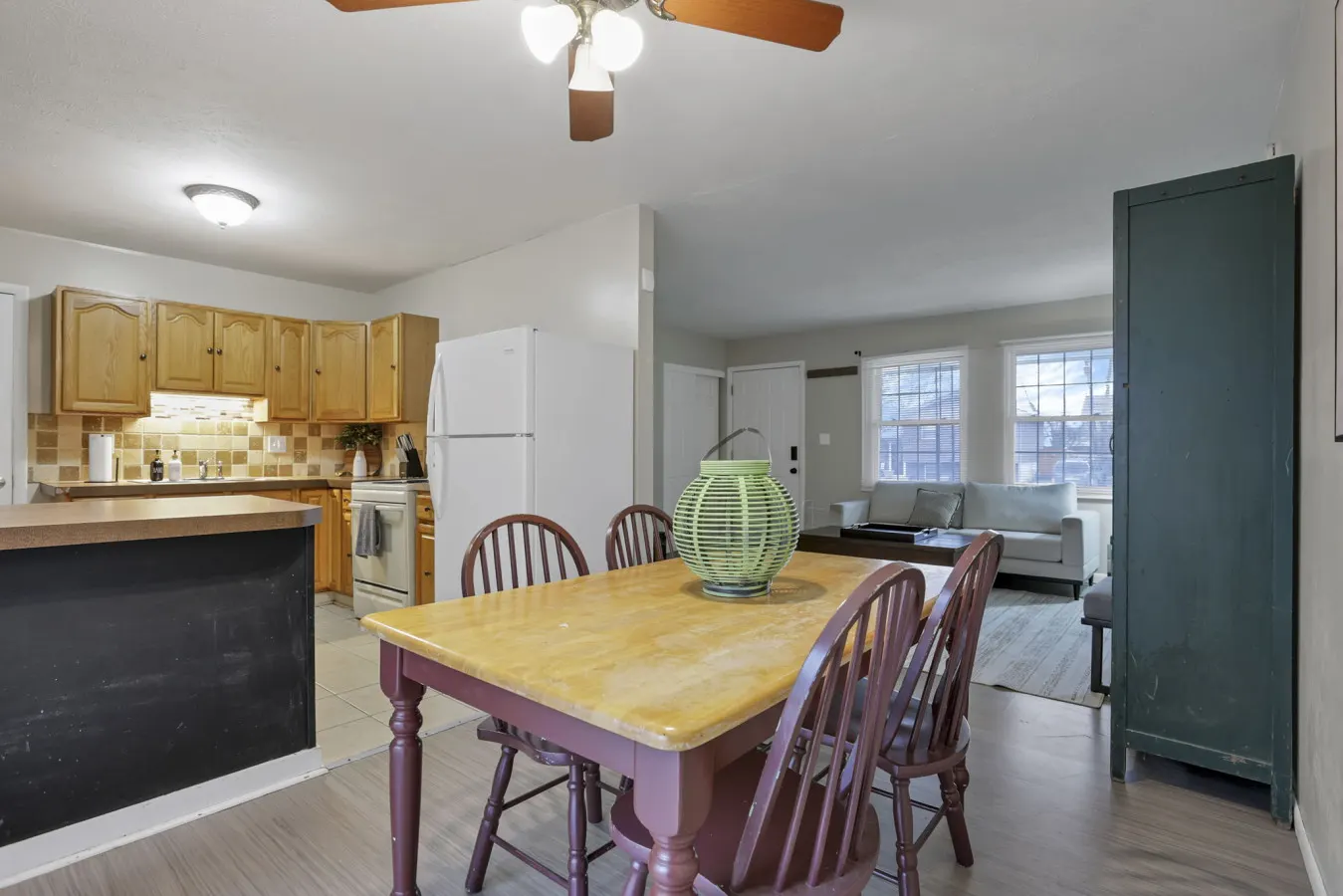 The Brocton: 3 miles from the airport! 13