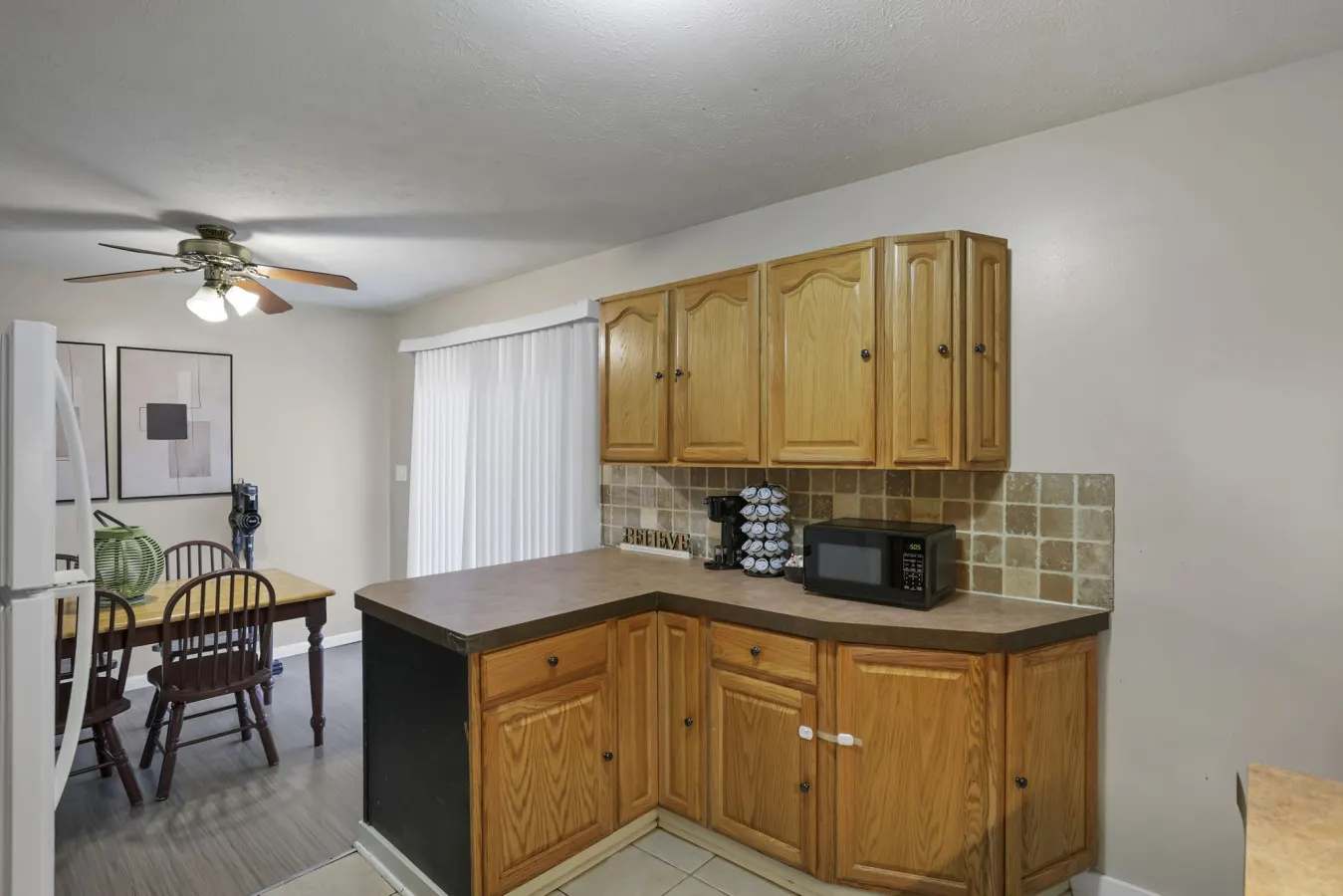 The Brocton: 3 miles from the airport! 17