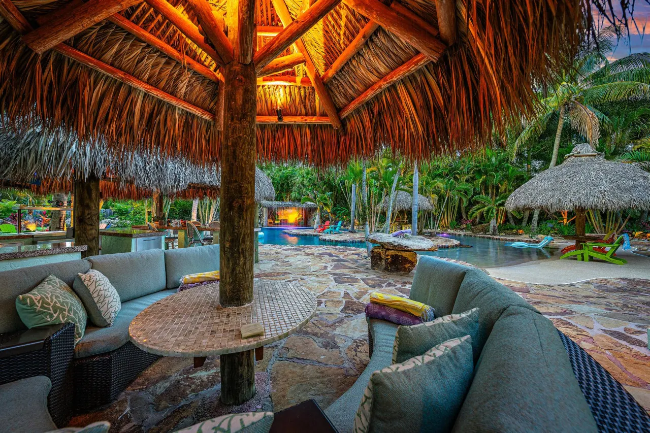 KonTiki Falls: Jupiter's Exclusive Private Resort! 10