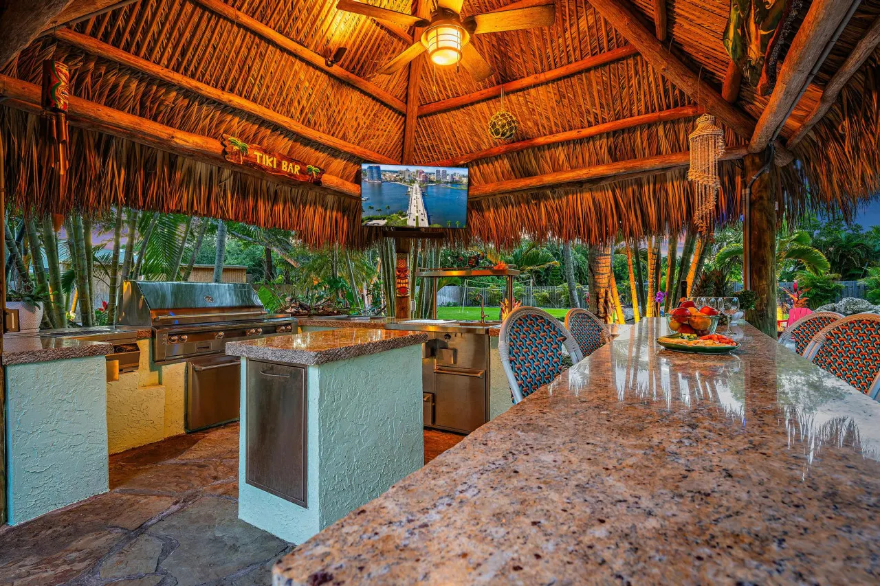 KonTiki Falls: Jupiter's Exclusive Private Resort! 11