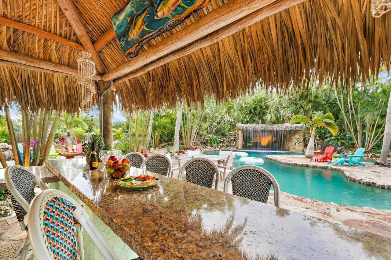 KonTiki Falls: Jupiter's Exclusive Private Resort! 14