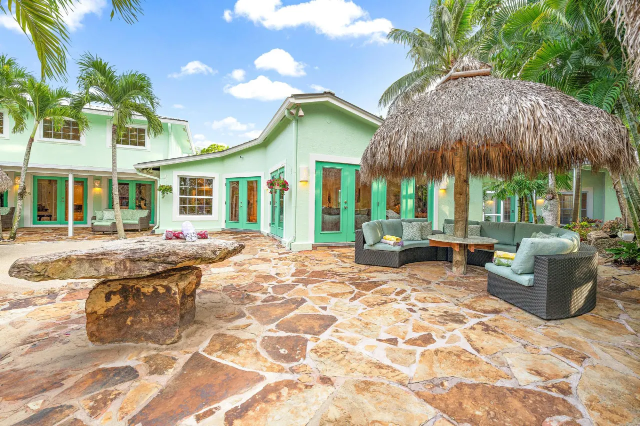 KonTiki Falls: Jupiter's Exclusive Private Resort! 18