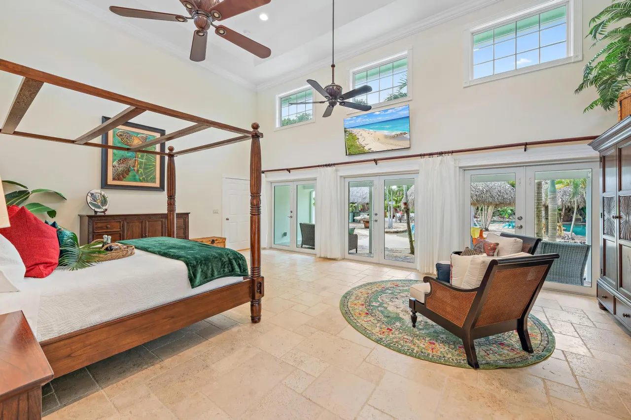 KonTiki Falls: Jupiter's Exclusive Private Resort! 20