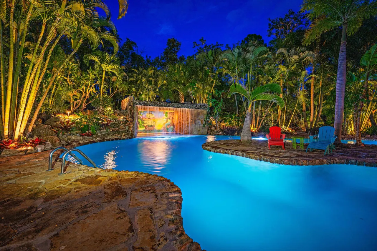 KonTiki Falls: Jupiter's Exclusive Private Resort! 3